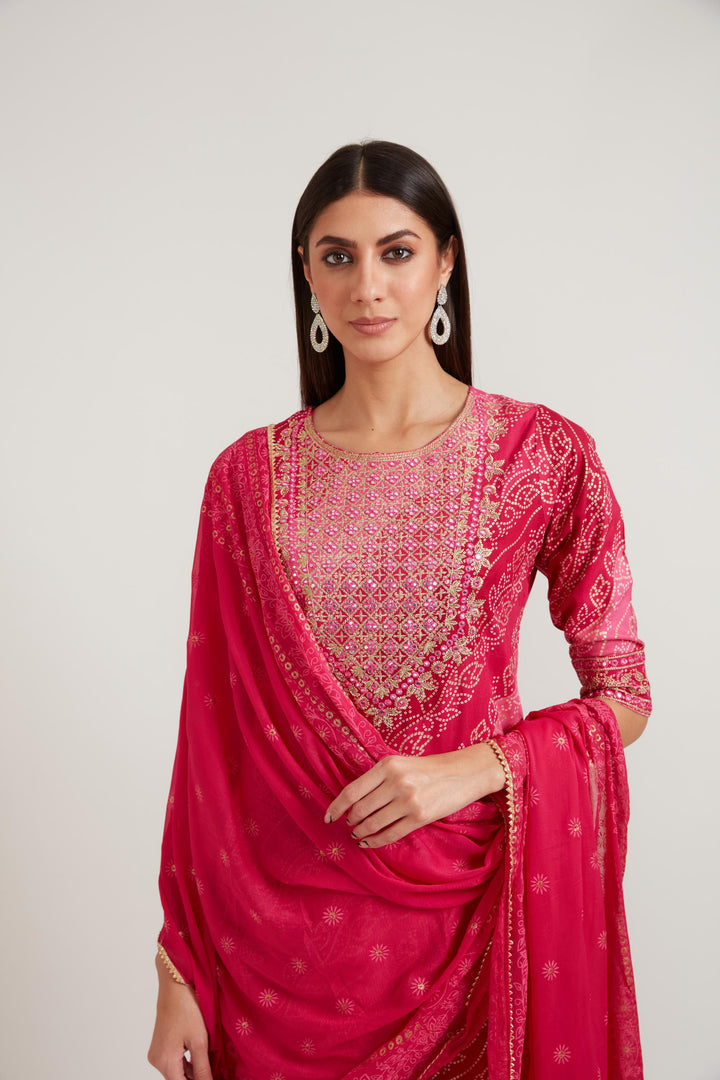 Neerus Pink cotton suit set - back view