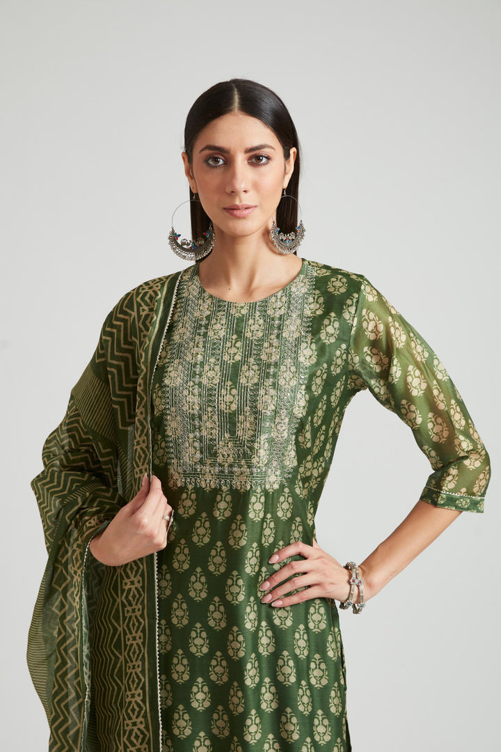Neerus Green Chanderi printed kurta set - detail view 4