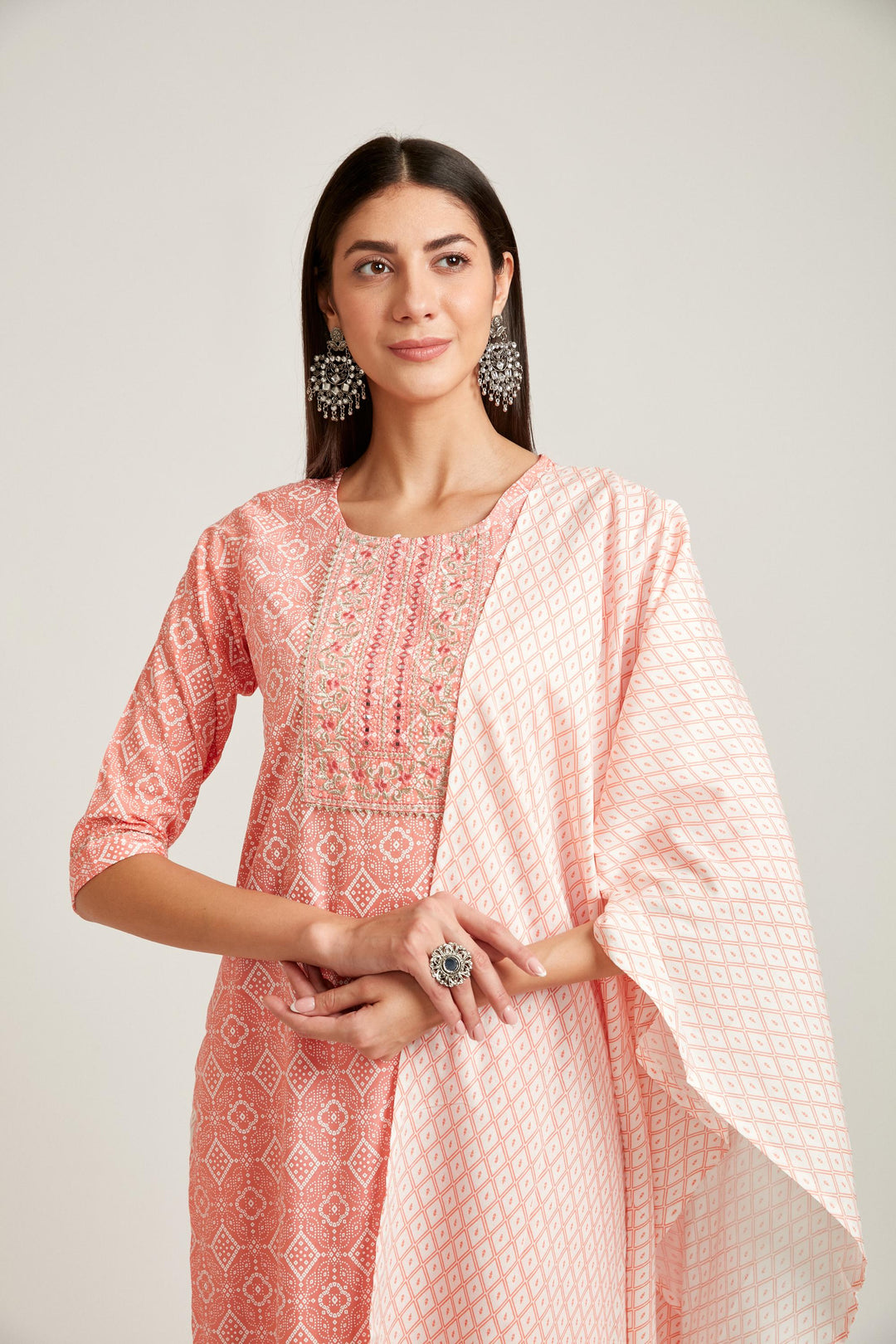 Neerus Pink viscose rayon printed kurta set - detail view 3