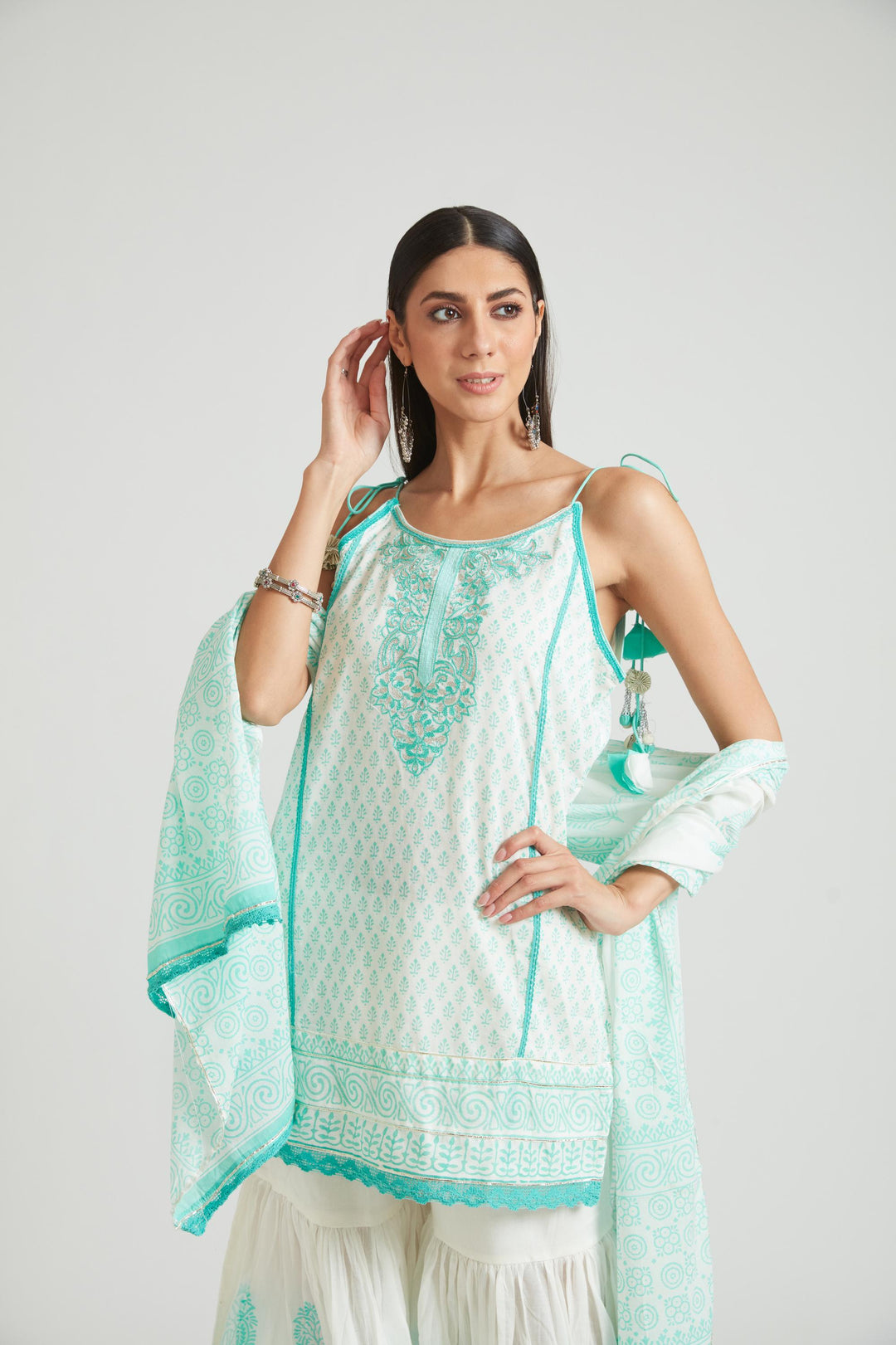 Neerus Green cotton printed kurta set salwar kameez - side view