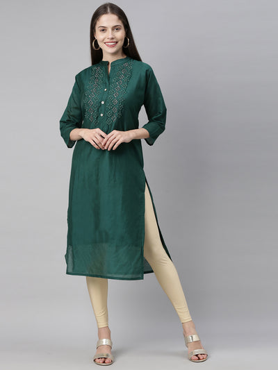 Neeru's Green Embellished Straight Kurta