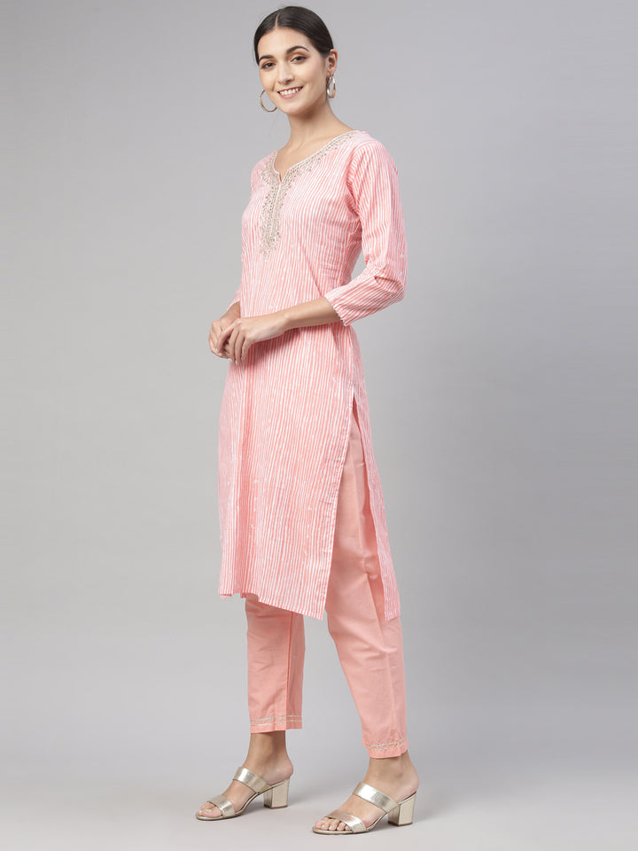 Neerus Pink cotton kurta set - detail view 2