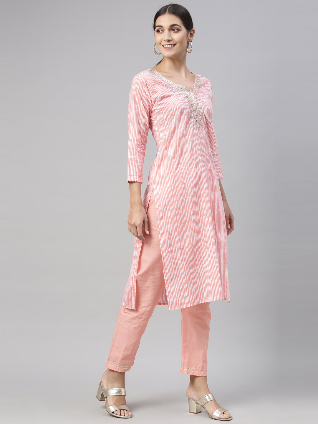 Neerus Pink cotton kurta set - detail view 3