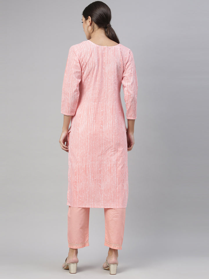 Neerus Pink cotton kurta set - detail view 4