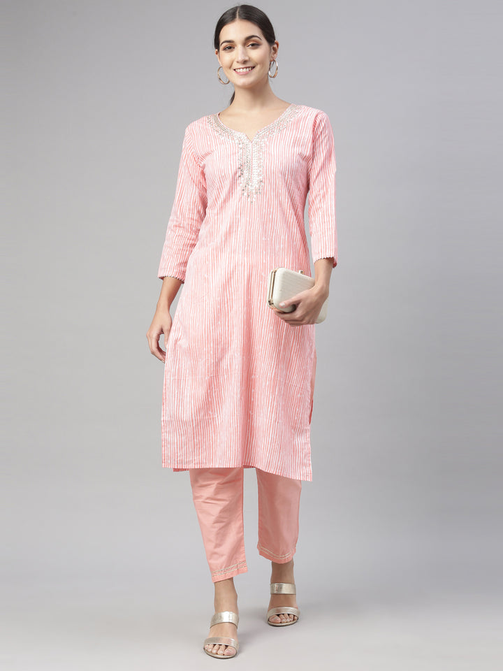 Neerus Pink cotton kurta set - detail view 5