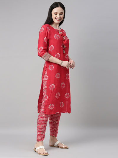 Neeru'S red color, muslin fabric kurta set