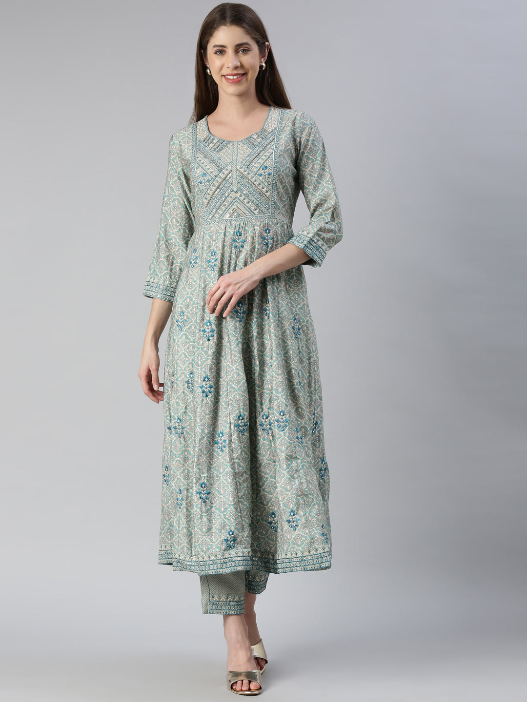 Neerus Green cotton embroidered kurta set - front view