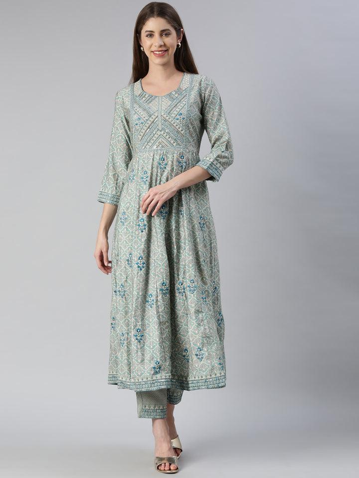 Neerus Green cotton embroidered kurta set - front view