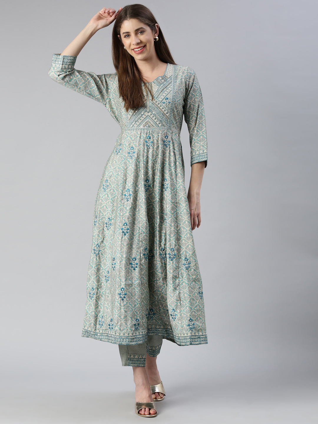 Neerus Green cotton embroidered kurta set - detail view 2