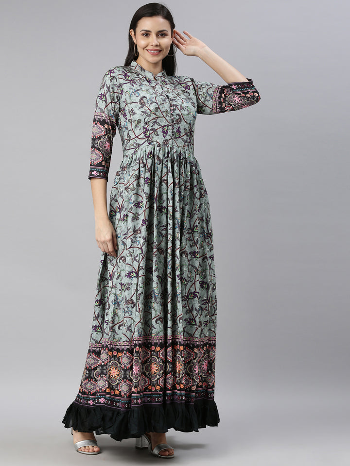 Neerus Green modal printed dress - detail view 1