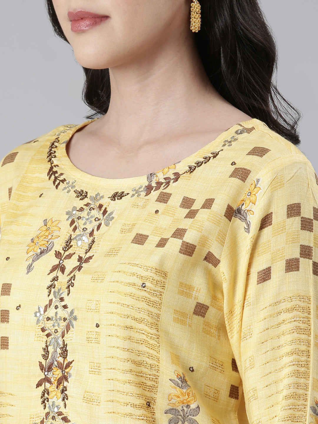 Neerus Yellow Viscose Rayon Embroidered Kurta Set - detail view 1