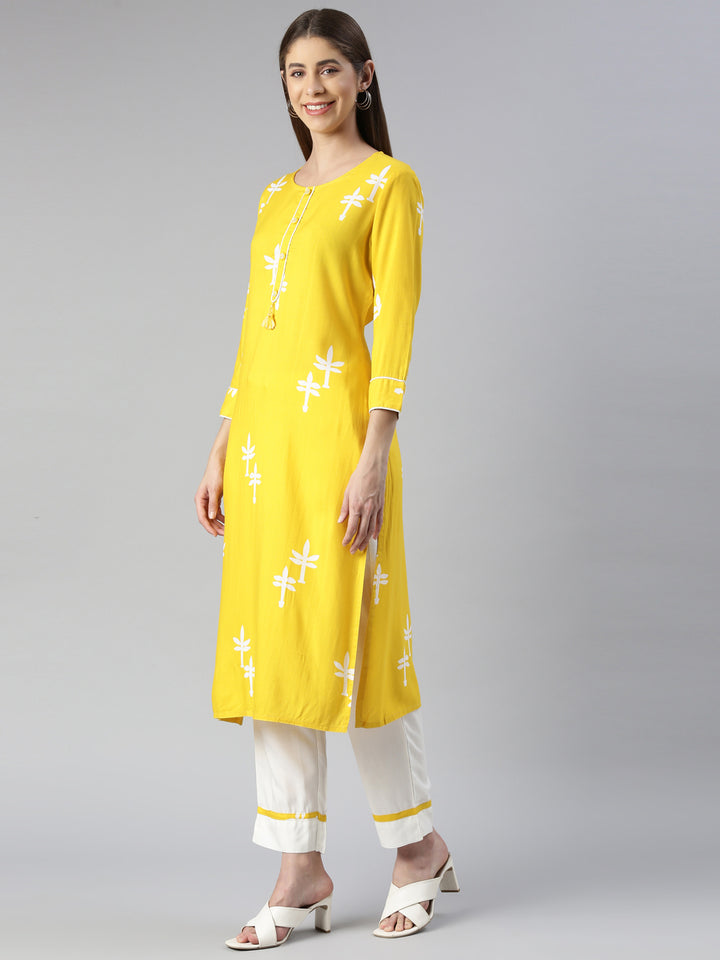 Neerus Yellow printed kurta set with trousers - back view