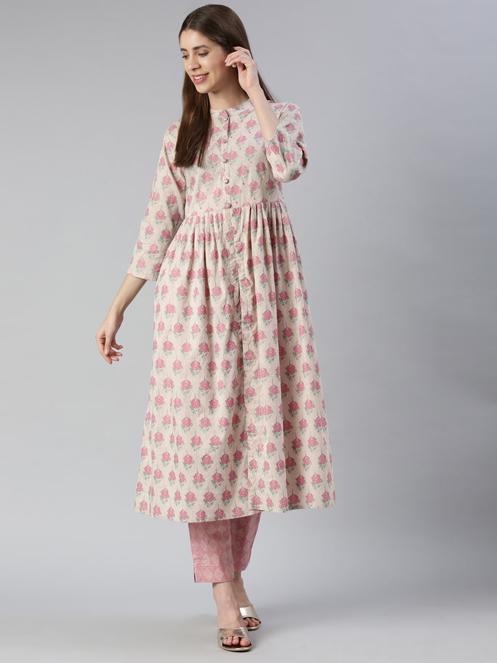Neerus Pink printed straight kurta set with trousers - detail view 2