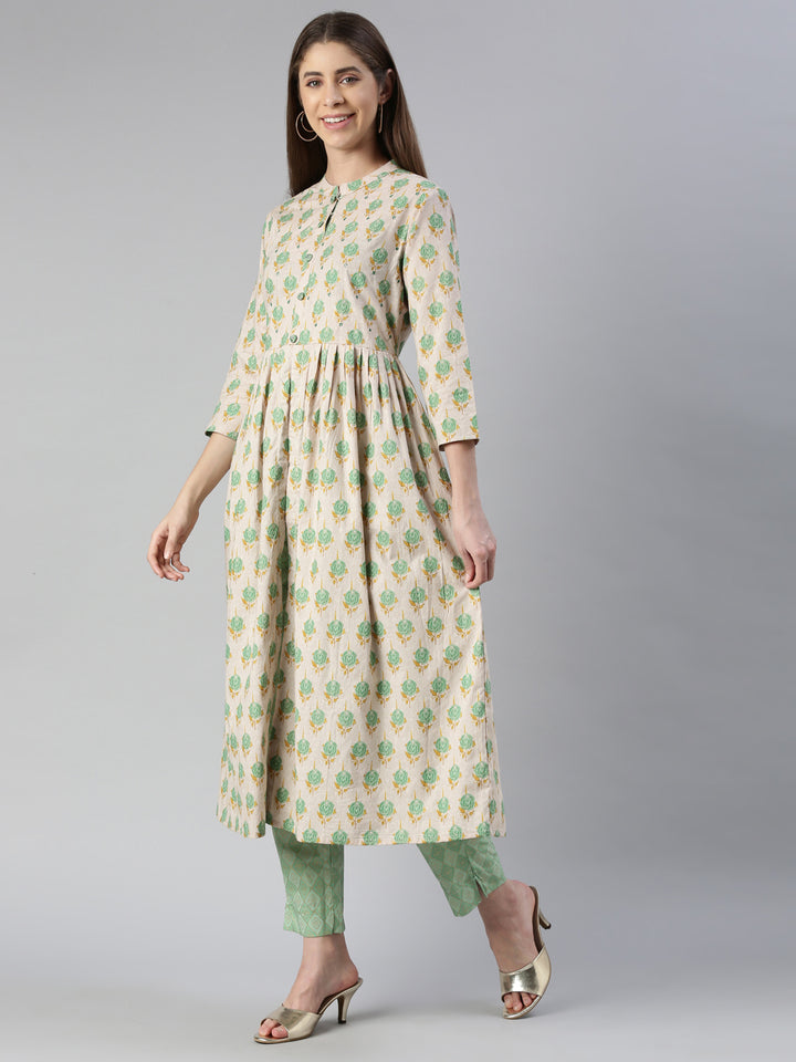 Neerus Green cotton printed kurta set with trousers - back view