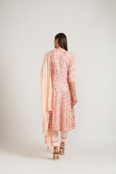 Neeru's Peach Color Cotton Fabric Suit Set