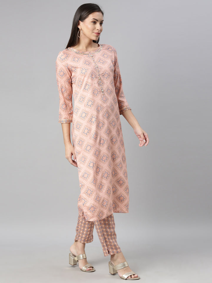 Neerus Pink viscose rayon printed kurti - detail view 1