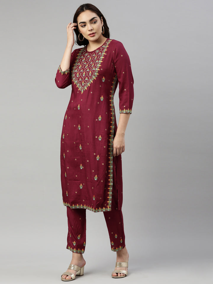 Neerus Maroon rayon solid kurta with trouser - back view