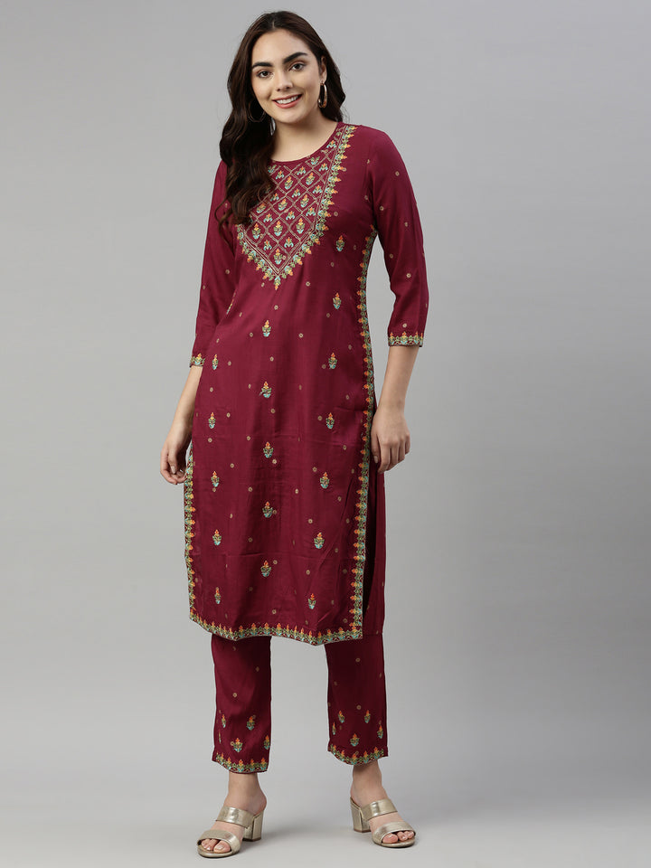 Neerus Maroon rayon solid kurta with trouser - detail view 2
