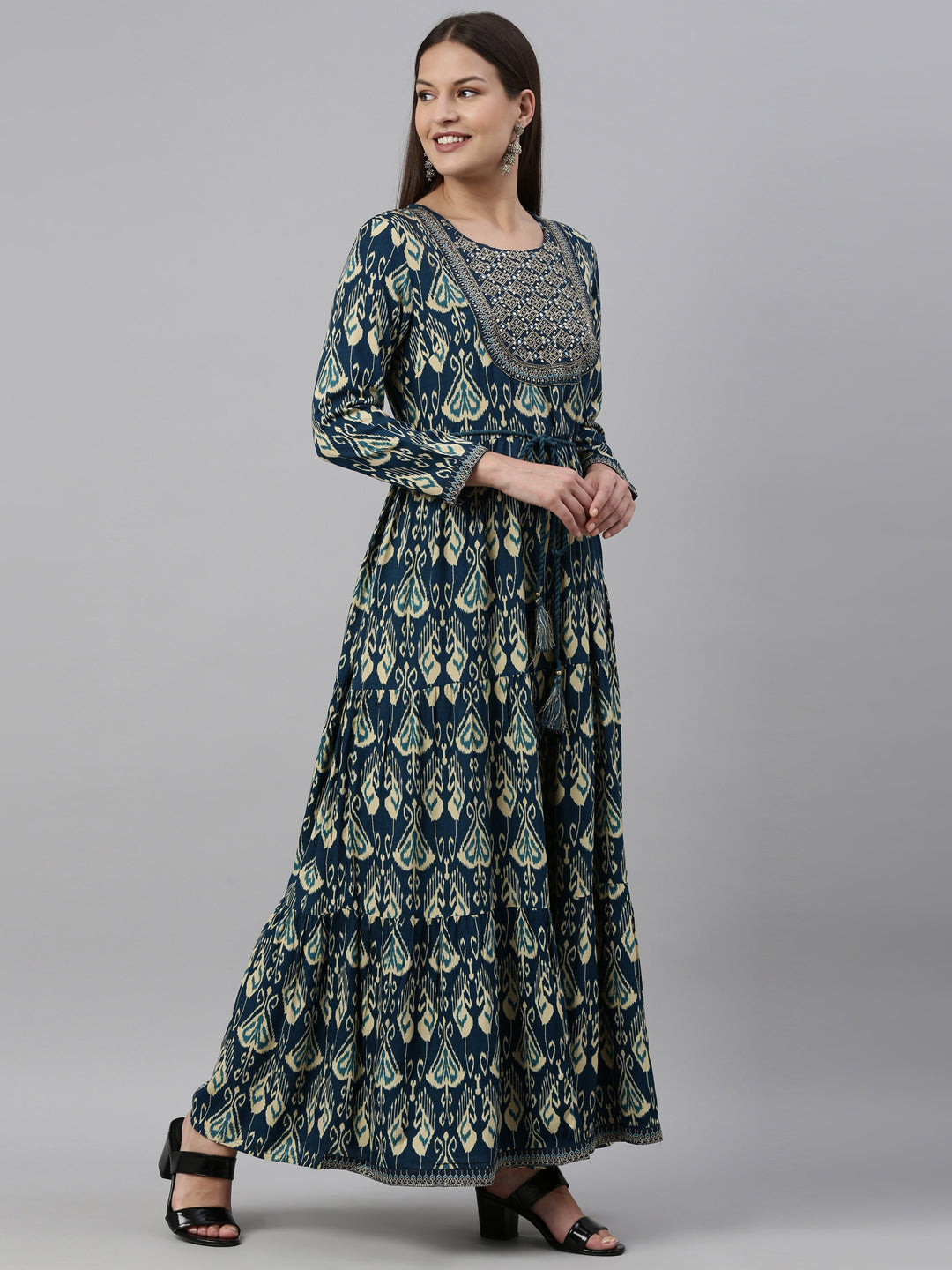 Neerus Green rayon solid kurti - detail view 1