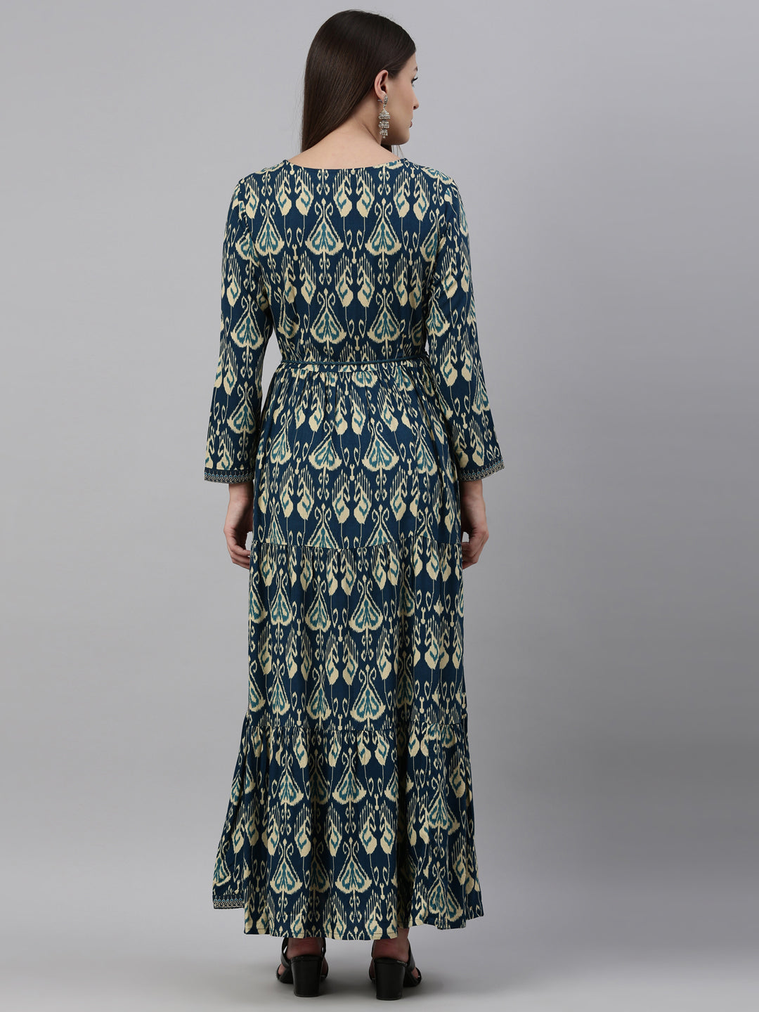 Neerus Green rayon solid kurti - detail view 2