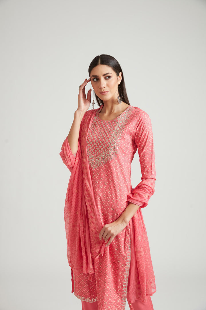 Neerus Pink cotton printed suit set - detail view 3