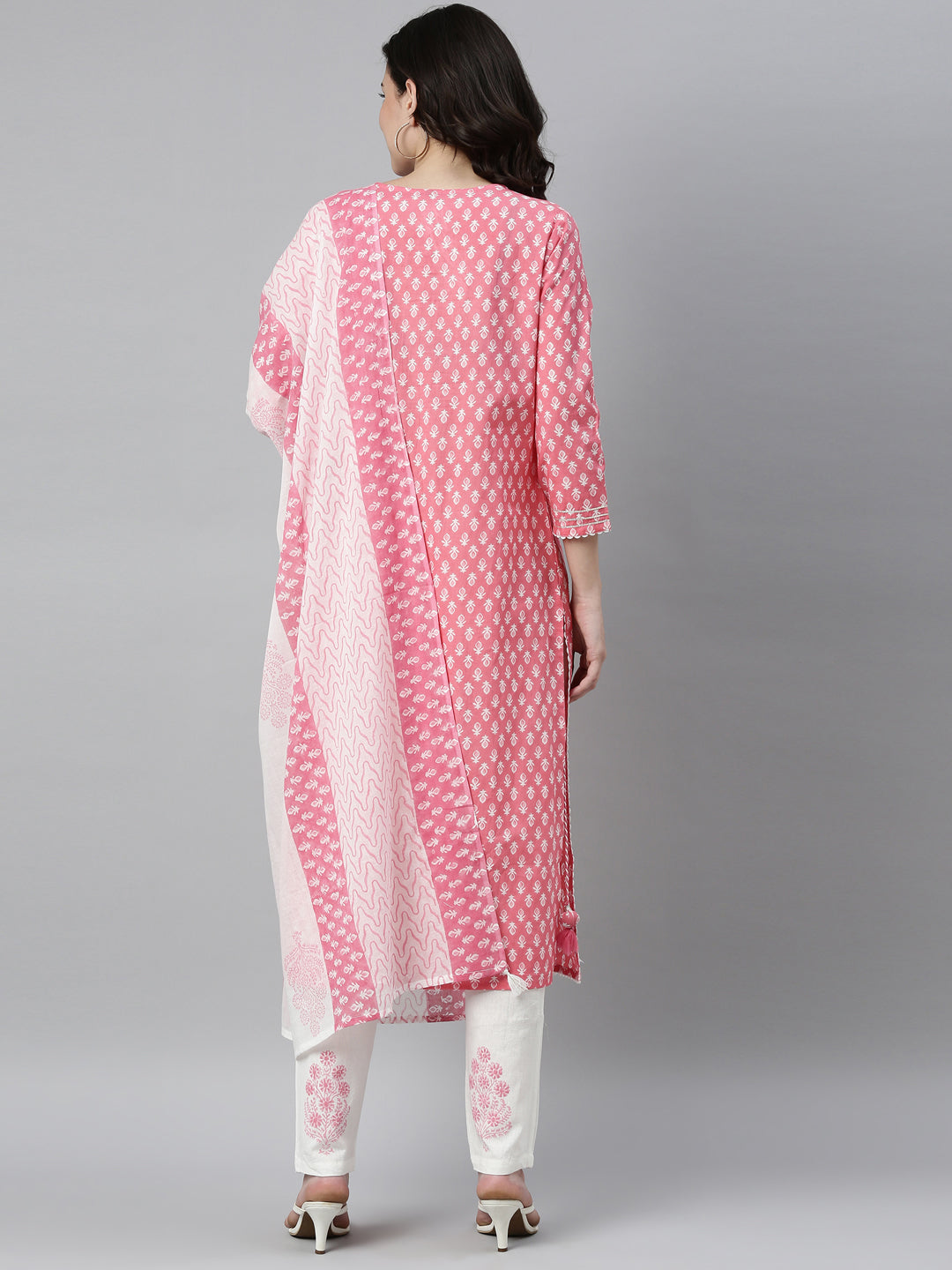 Neerus Pink rayon printed kurti - detail view 3