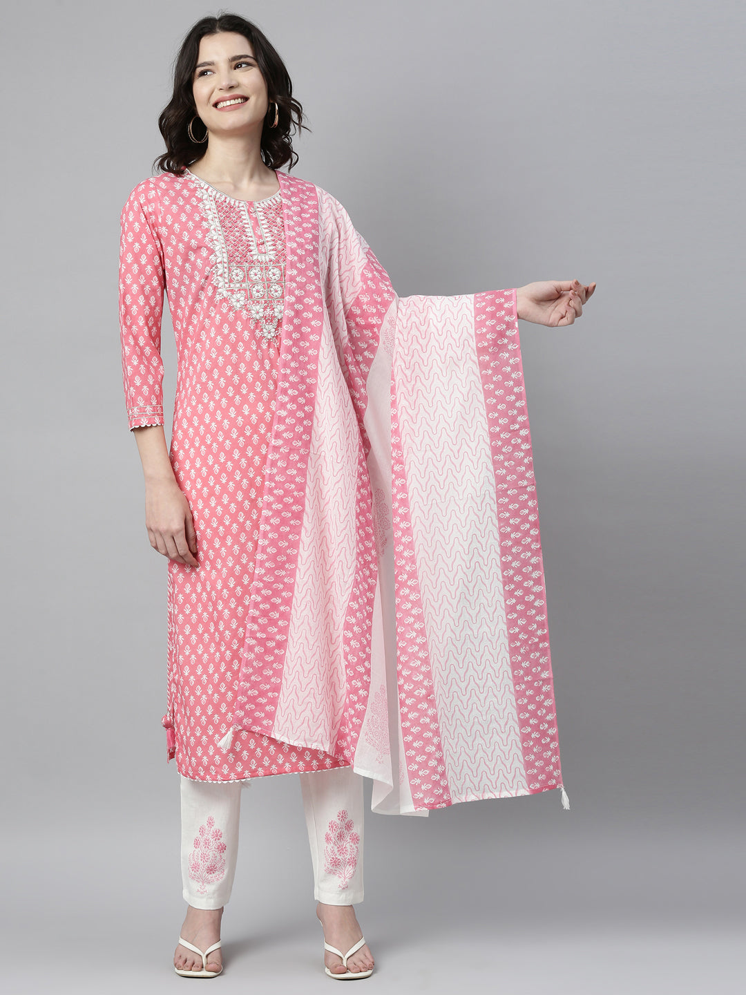 Neerus Pink rayon printed kurti - detail view 4