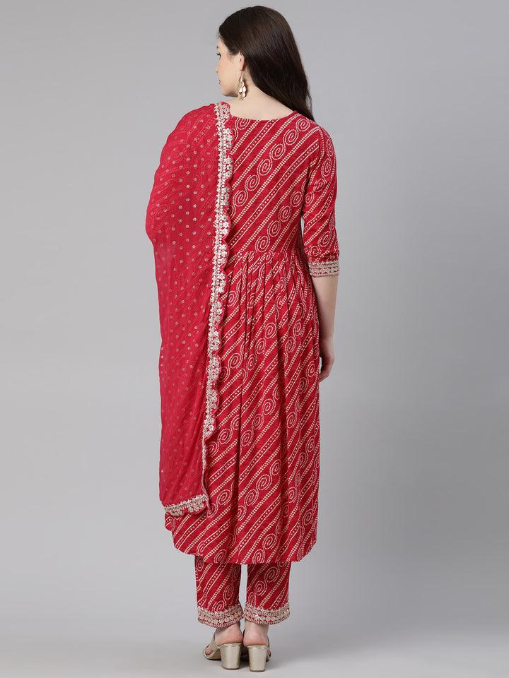 Neerus Pink printed suit set with trouser and dupatta - side view