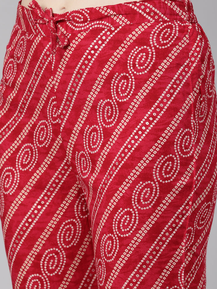 Neerus Pink printed suit set with trouser and dupatta - detail view 3