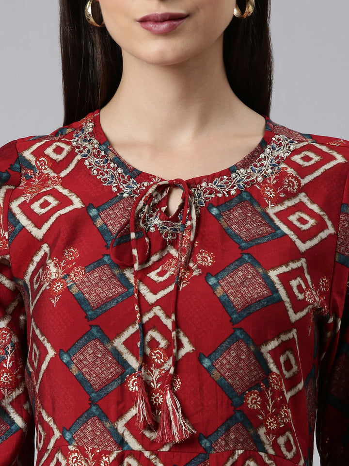 Neerus Maroon printed kurta set with trouser and dupatta - detail view 1