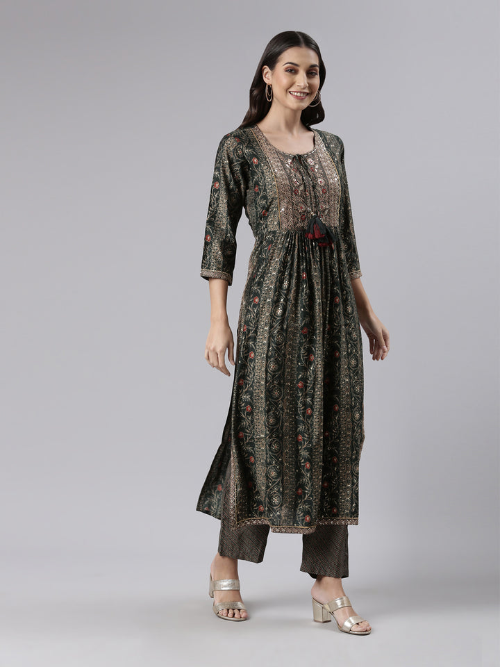Neerus Green printed kurta set with trousers and dupatta - back view