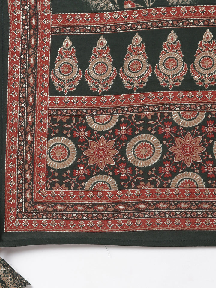 Neerus Green printed kurta set with trousers and dupatta - detail view 3