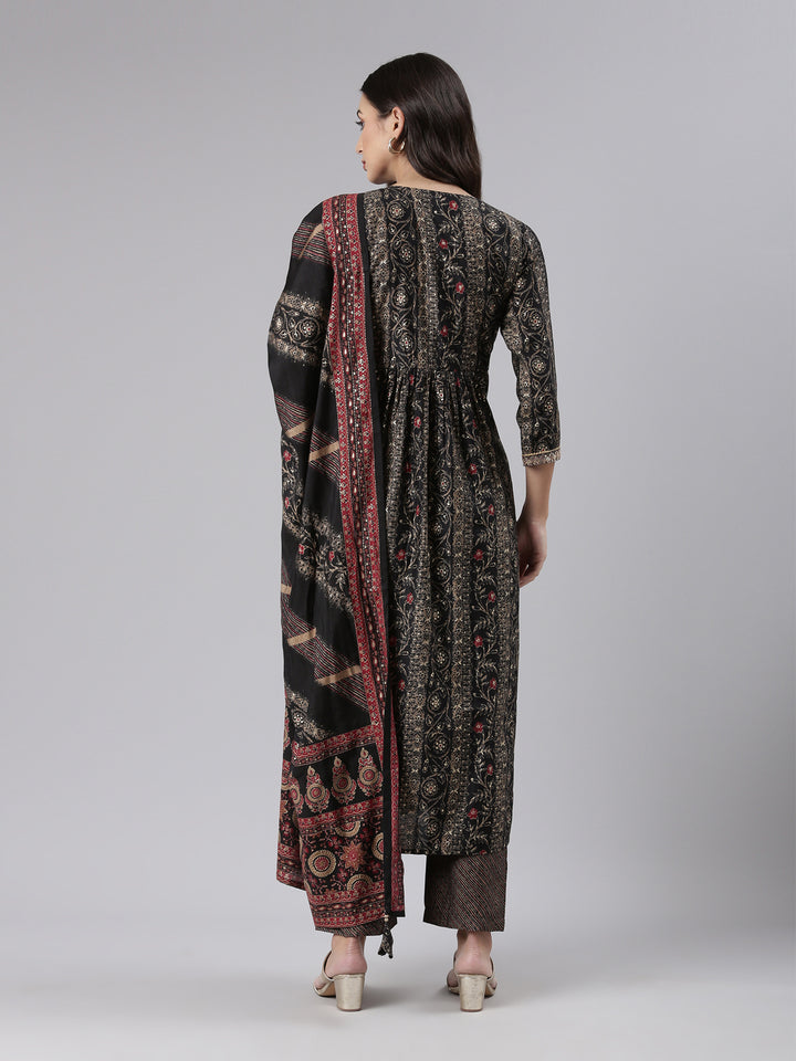 Neerus Black printed suit set ethnic kurta with trouser and dupatta - side view
