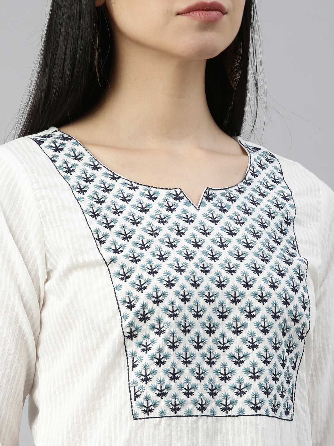 Neerus White cotton solid kurta - detail view 4