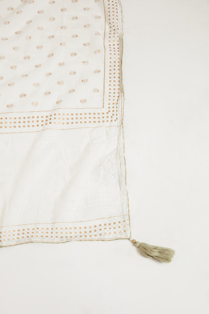 Neerus Green cotton printed suit set - detail view 4