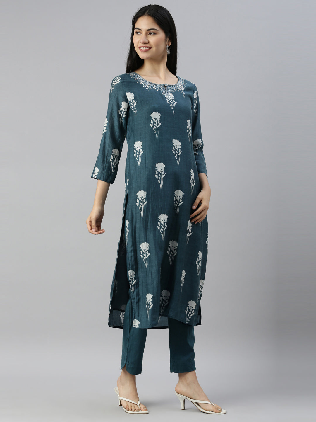 Neeru'S BLUE Color MUSLIN Fabric Suit Set