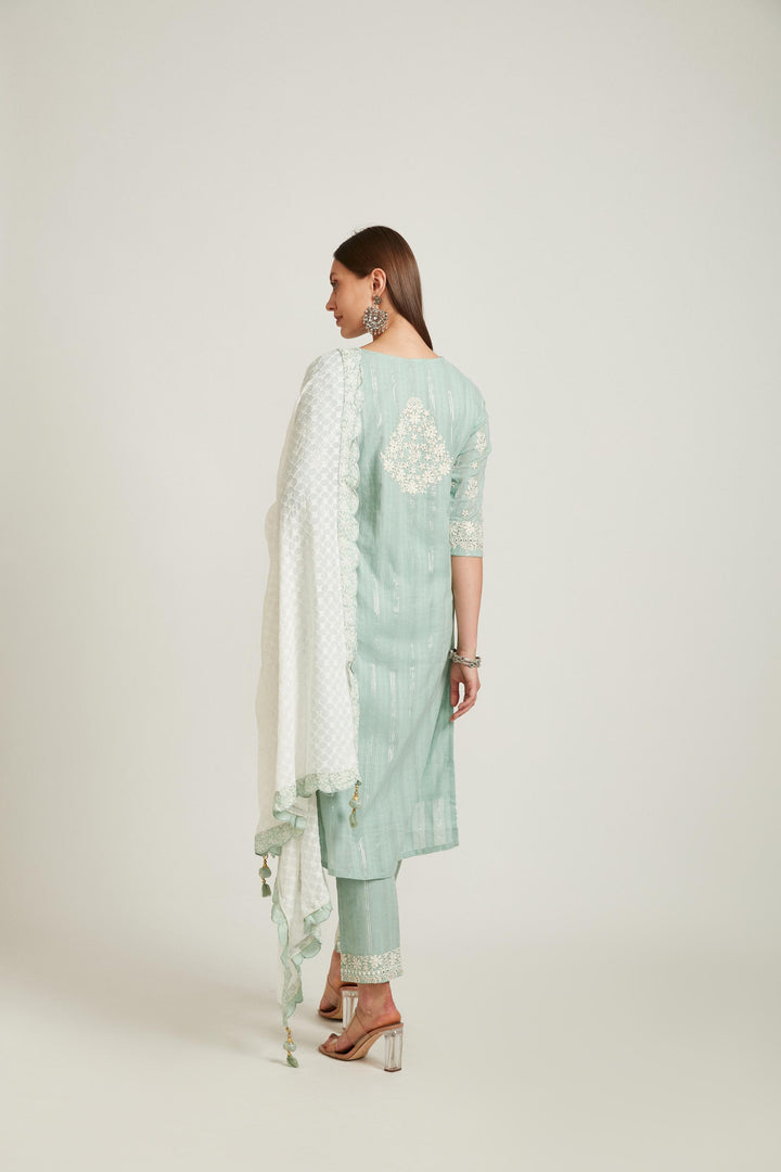 Neerus Green cotton printed suit set - back view