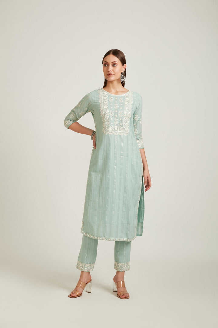 Neerus Green cotton printed suit set - side view