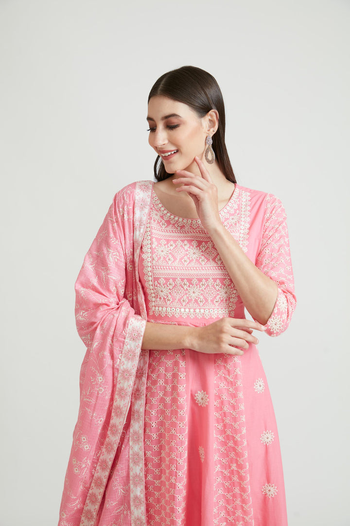 Neerus Pink cotton printed kurta set - detail view 2