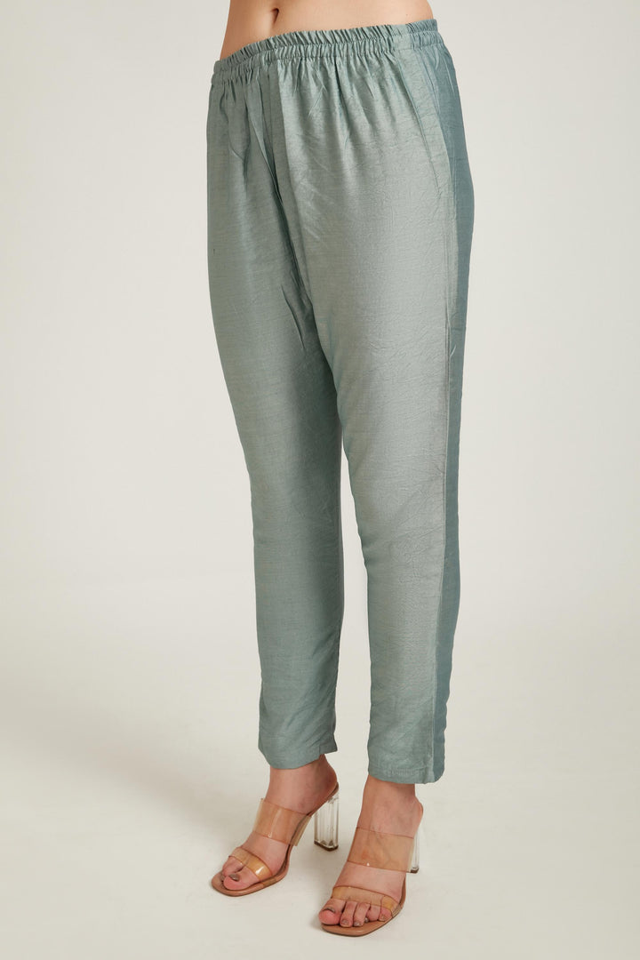 Neerus Green Chanderi straight suit set - detail view 2
