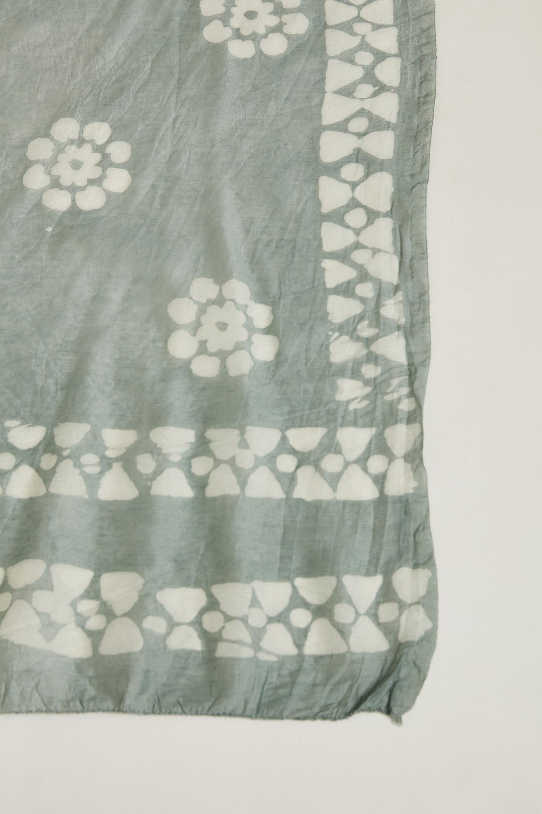 Neerus Green Chanderi straight suit set - detail view 4