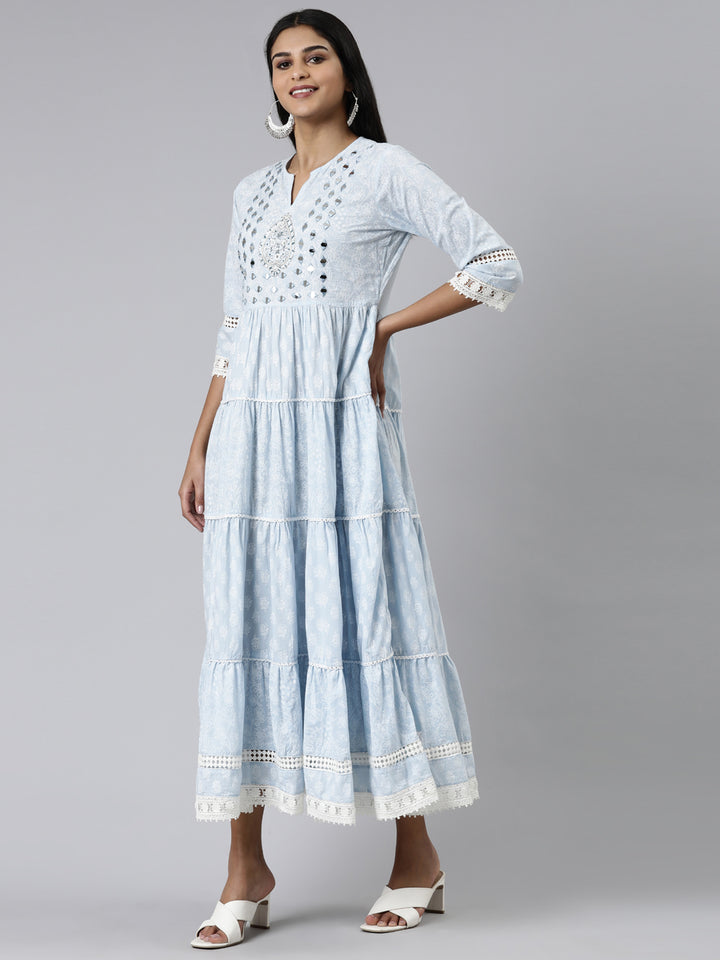 Neerus Green cotton printed straight kurti - back view