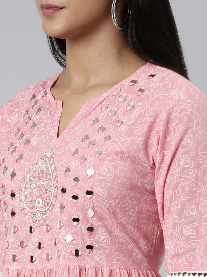 Neerus Pink cotton printed straight kurti - detail view 2