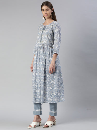 Neerus Women  Indigo Solid Calf Length Kurta And Trousers With Dupatta