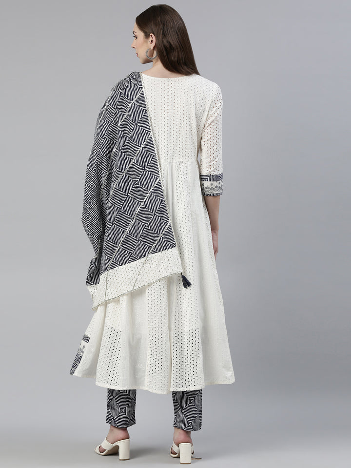 Neerus White Regular Knee Length Printed Kurta Printed Trousers With Dupatta