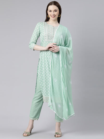 Neerus Green Regular Knee Length Printed Kurta Solid Trousers With Dupatta