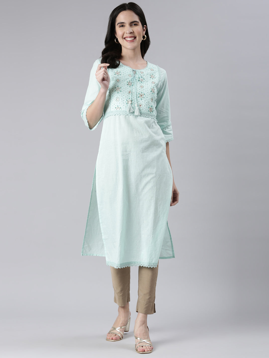 Neerus Green cotton solid straight kurta - detail view 2