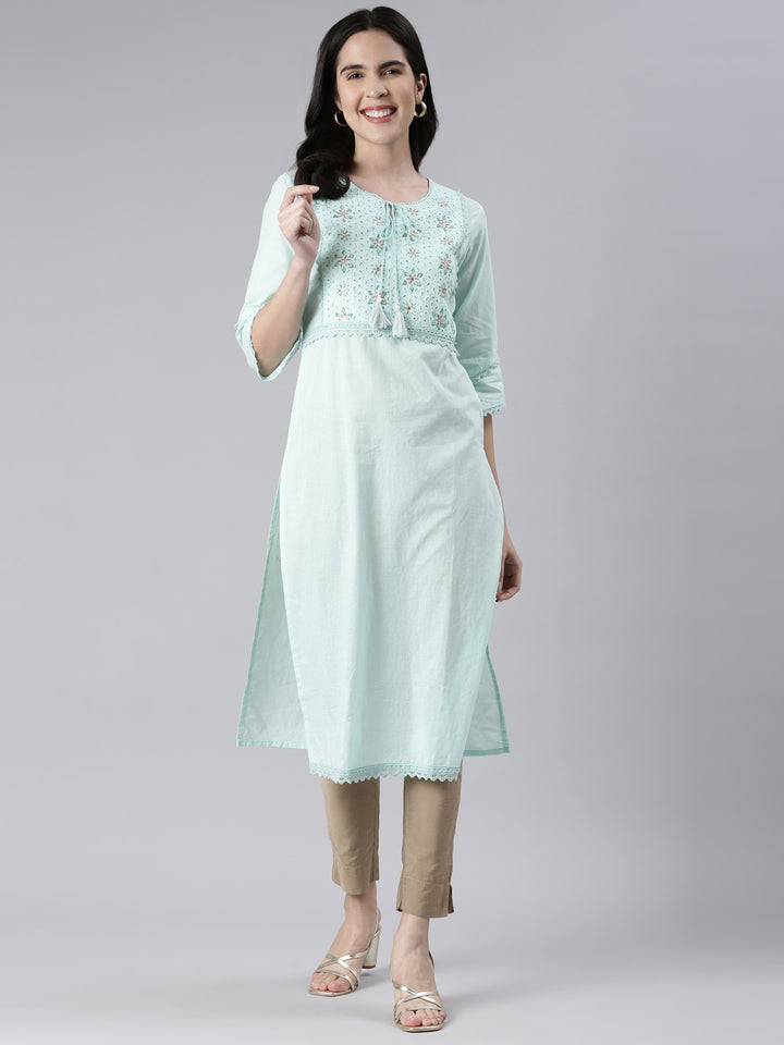 Neerus Green cotton solid straight kurta - detail view 2