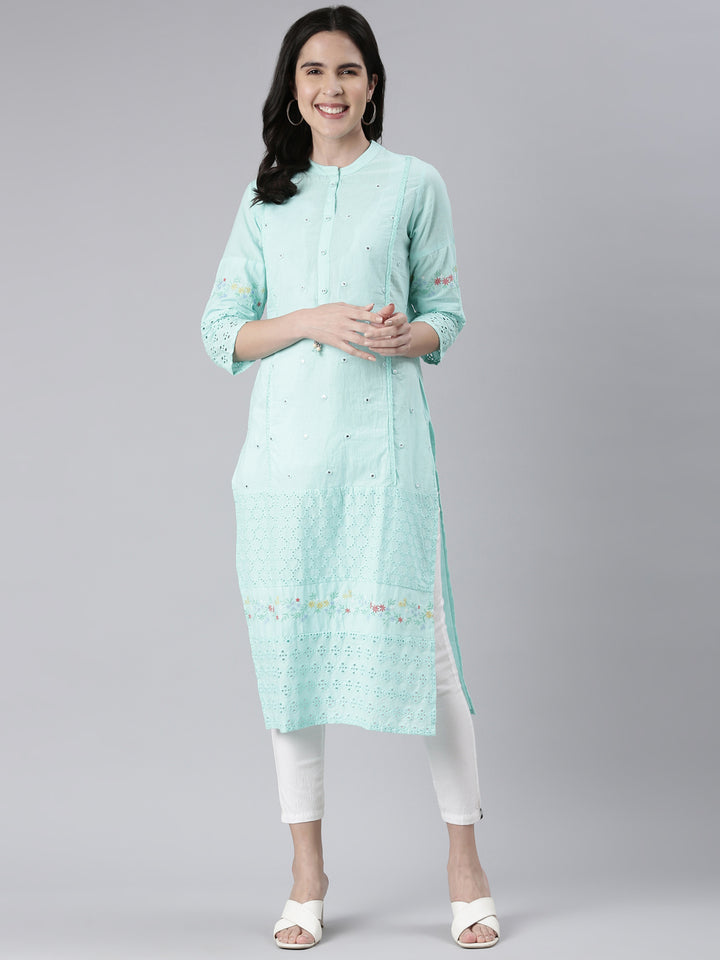 Neerus Green cotton solid straight kurta - detail view 2