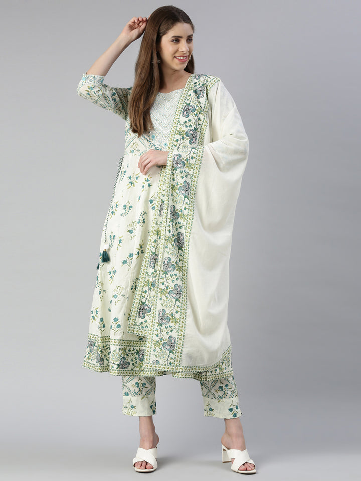 Neerus Green printed straight suit set with dupatta - detail view 2